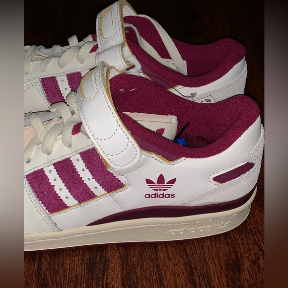 Brand new Adidas size 10 men low top shoes - Picture 4 of 15